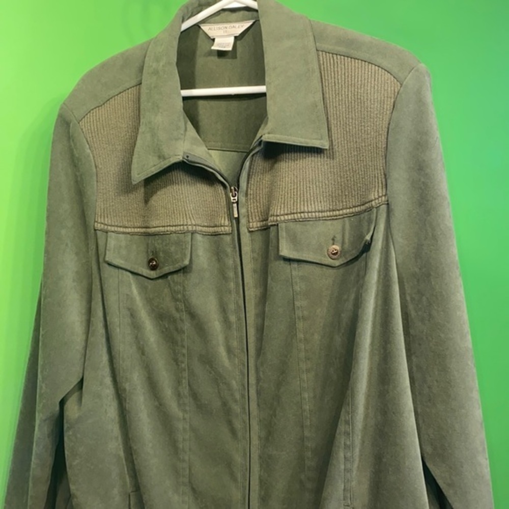 Ladies brand new without tags Allison Daley green army designer style size 22w
